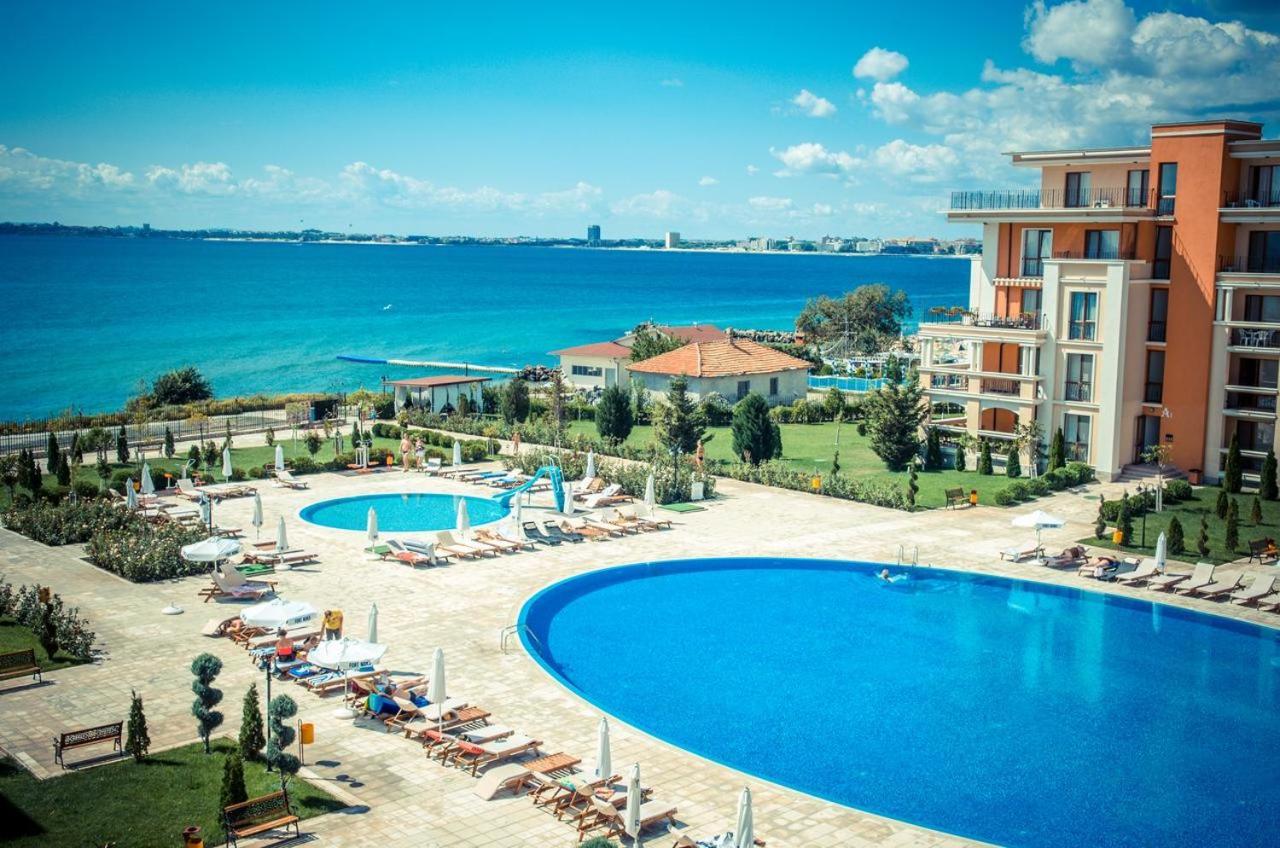 Prestige Fort Beach - Premium Apartments Sveti Vlas Exterior photo
