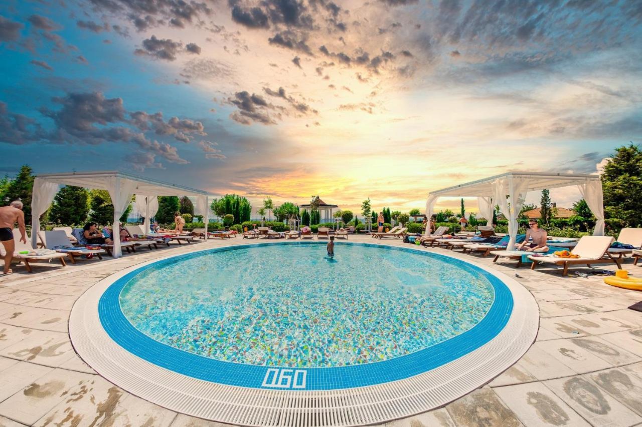 Prestige Fort Beach - Premium Apartments Sveti Vlas Exterior photo